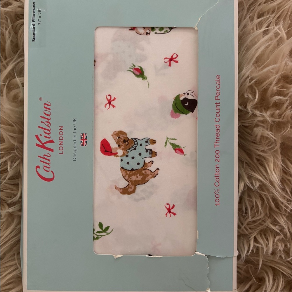 Bow Cath Kidston White and Red roses pillow cases